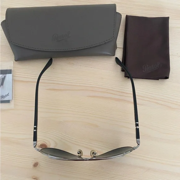 Persol Aviator sunglasses with glass lenses - Picture 3 of 8